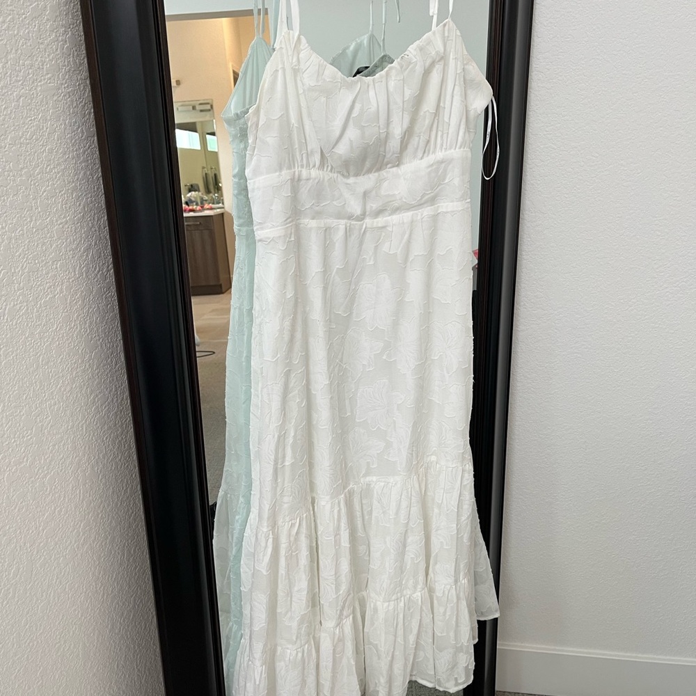 Lulu's White Floral Midi Dress